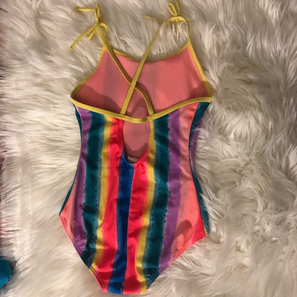 Cat&Jack Girls bathing suit - Picture 2 of 2